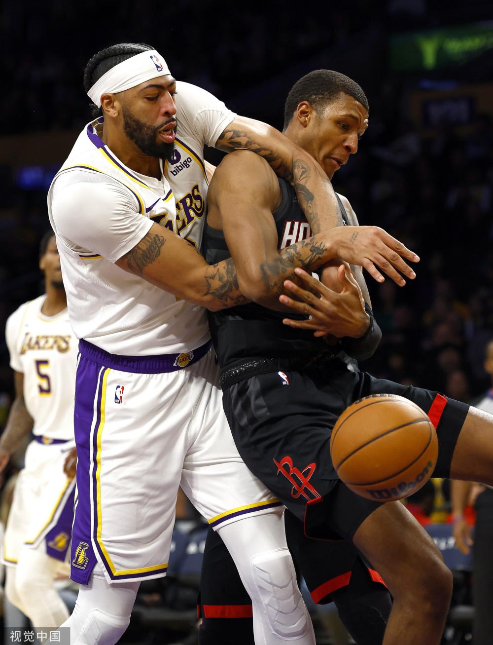 攻防两端都 攻防两端都