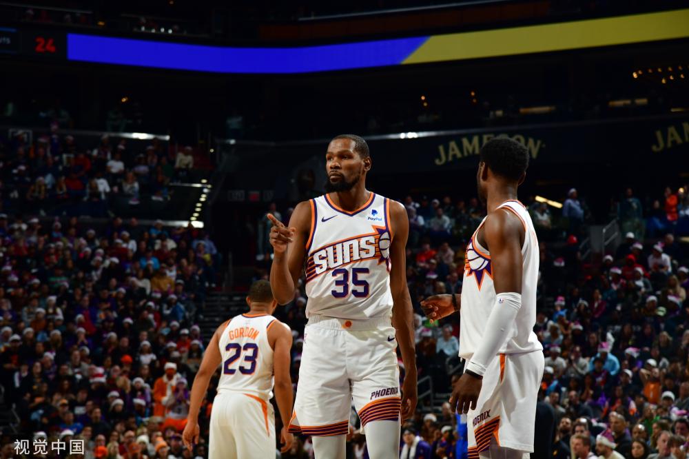 詹姆斯在连 詹姆斯在连